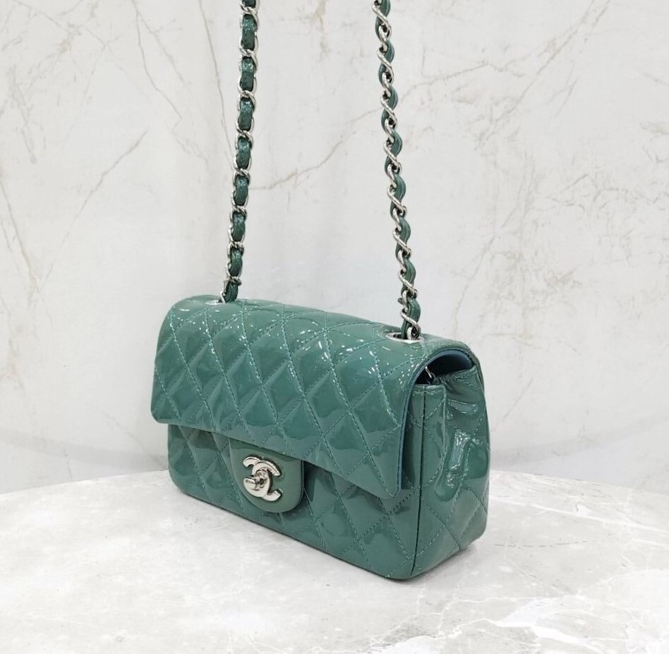 [럭스유] 샤넬 페이던트 클래식 뉴미니 숄더백 21번대