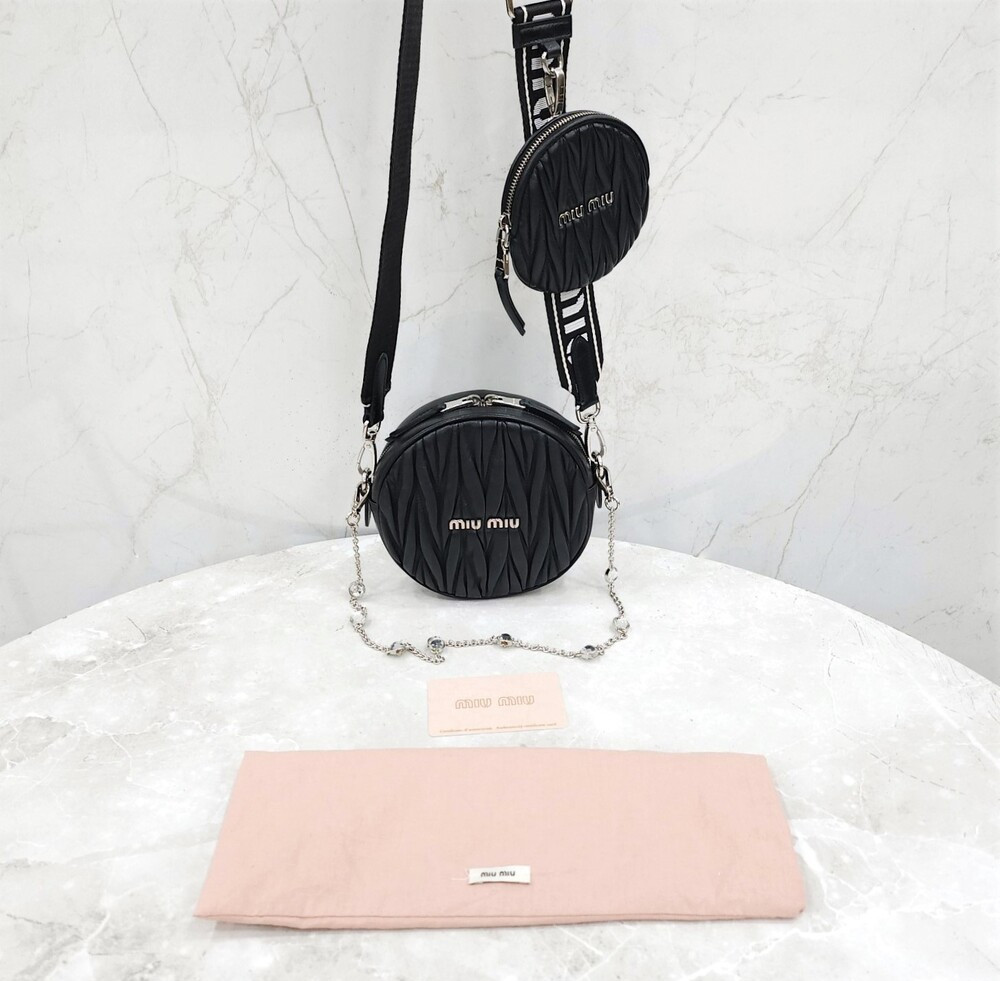 [럭스유] 미우미우 라운드 마틀라세 로고 스트랩 멀티 숄더백 5BH191