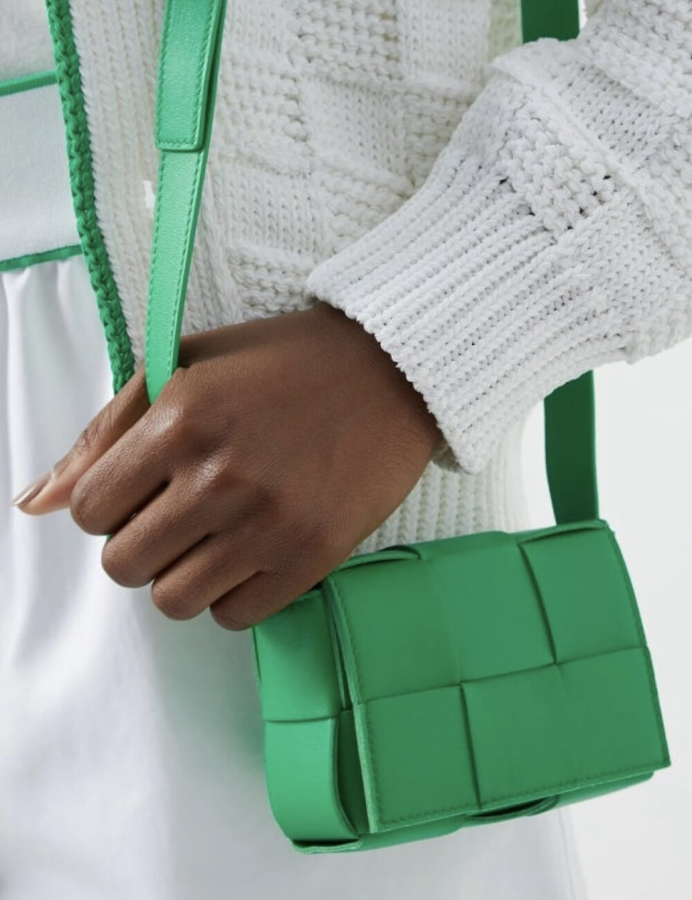 [럭스유] 보테가베네타 그린 인트레치아토 미니 카세트백