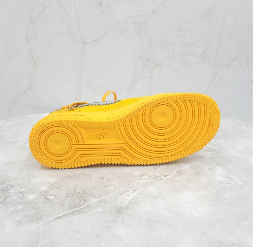 [럭스유] (새상품) 260 / 나이키 X 오프화이트 에어포스1 로우 유니버시티 골드