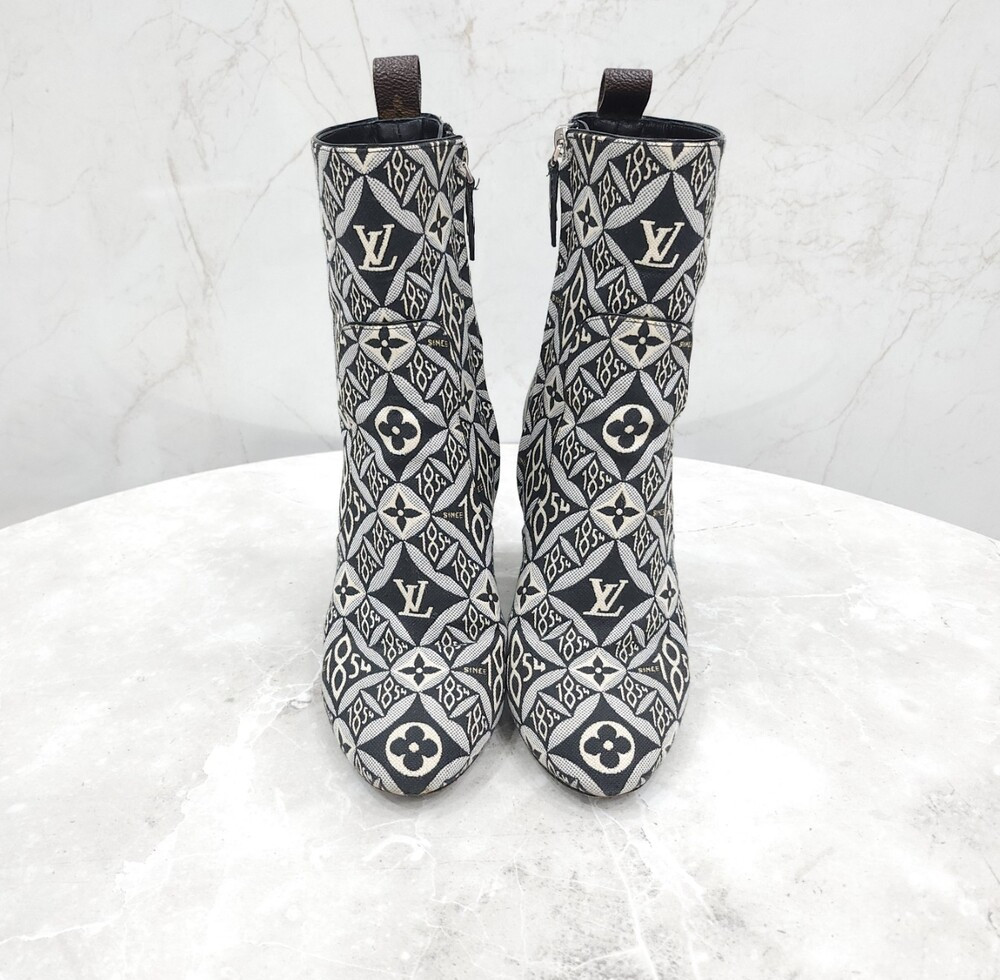 [럭스유] 37 / 루이비통 SINCE 1854 실루엣 앵클 부츠