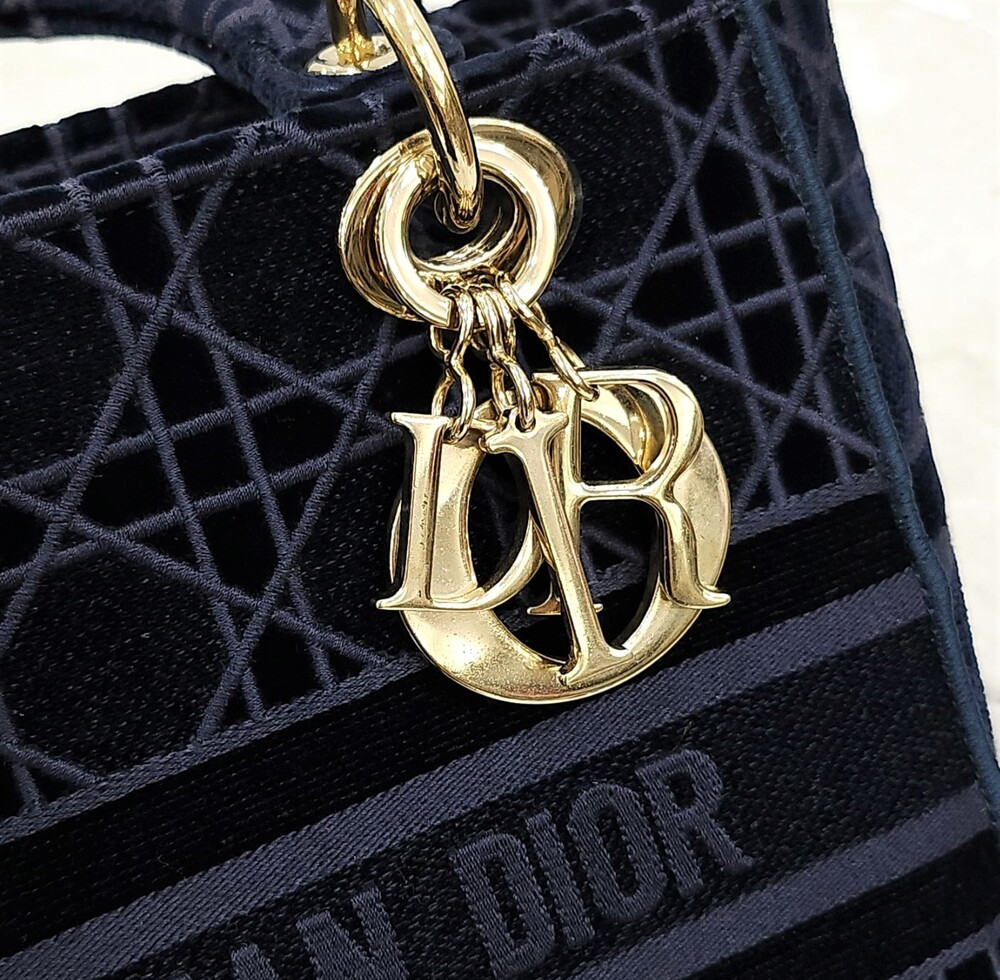 [럭스유] 디올 레이디 디라이트 백 미디움 블루 까나쥬 벨벳