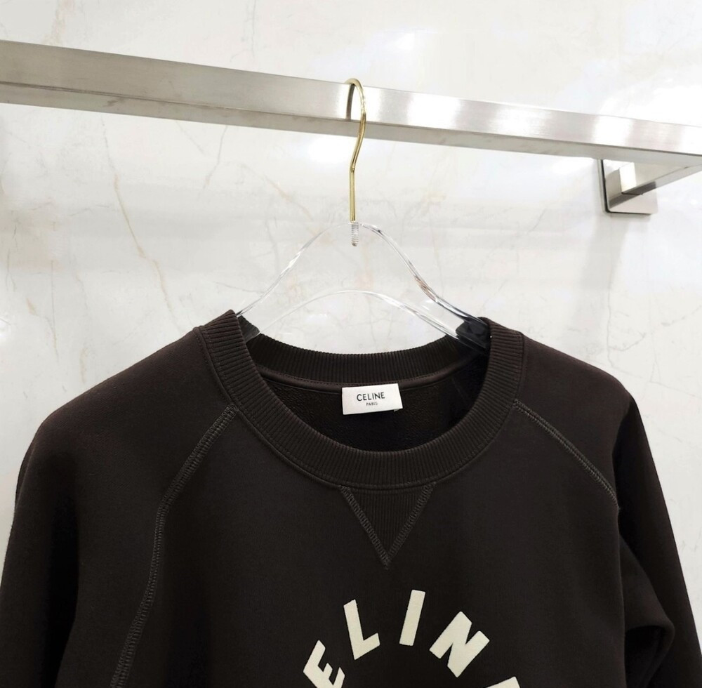 [럭스유] (새상품) XS / 셀린느 트리오페 로고 맨투맨 2Y23H670Q.19XD