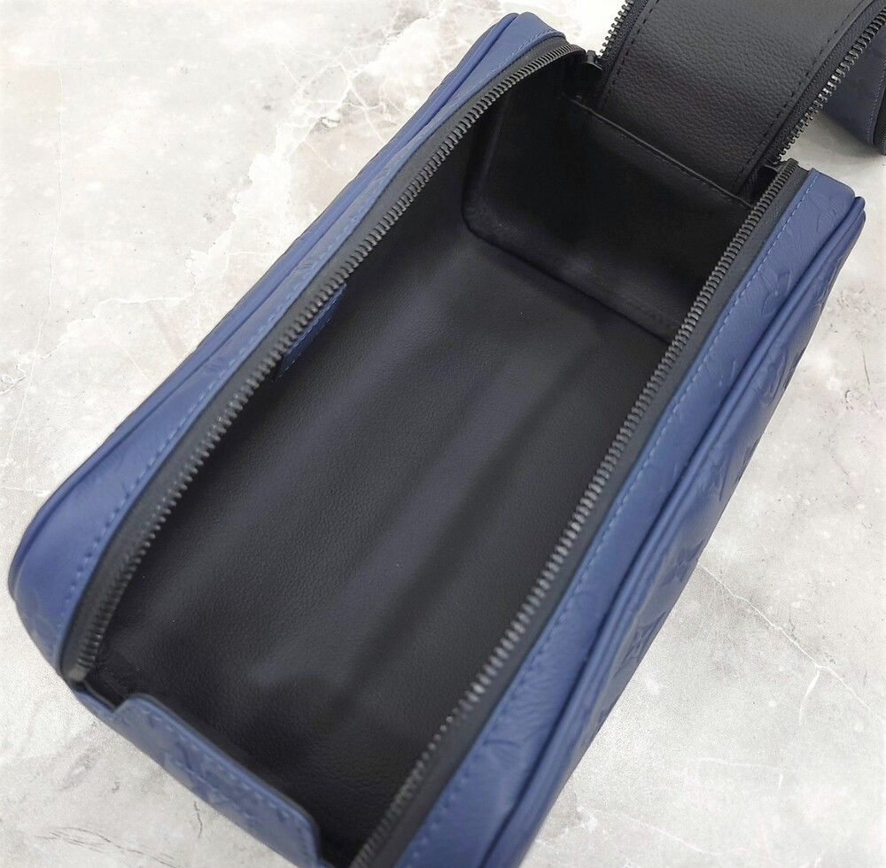 [럭스유] (새상품) 루이비통 돕 키트 쉐도우 모노그램 네이비 블루 M14843