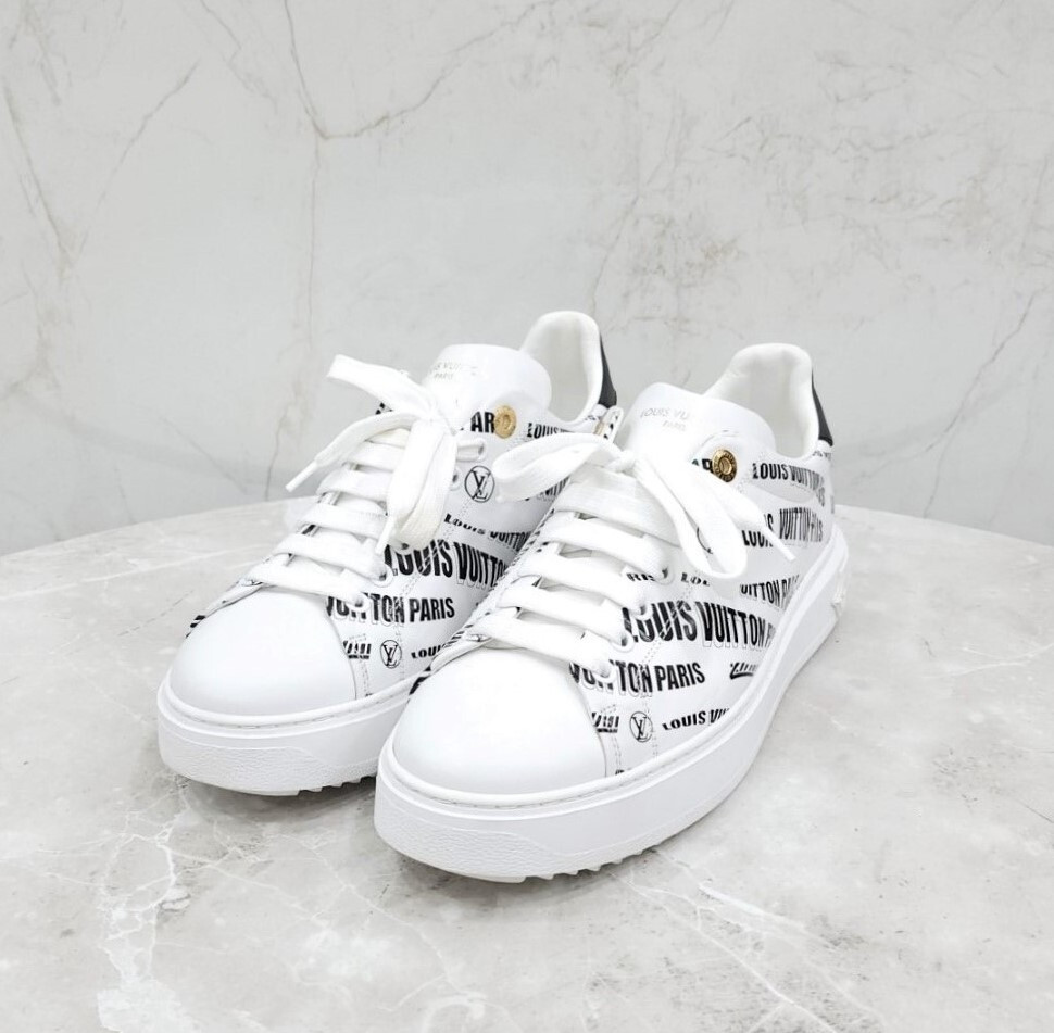 [럭스유] 42 / 루이비통 멀티로고 타임아웃 스니커즈