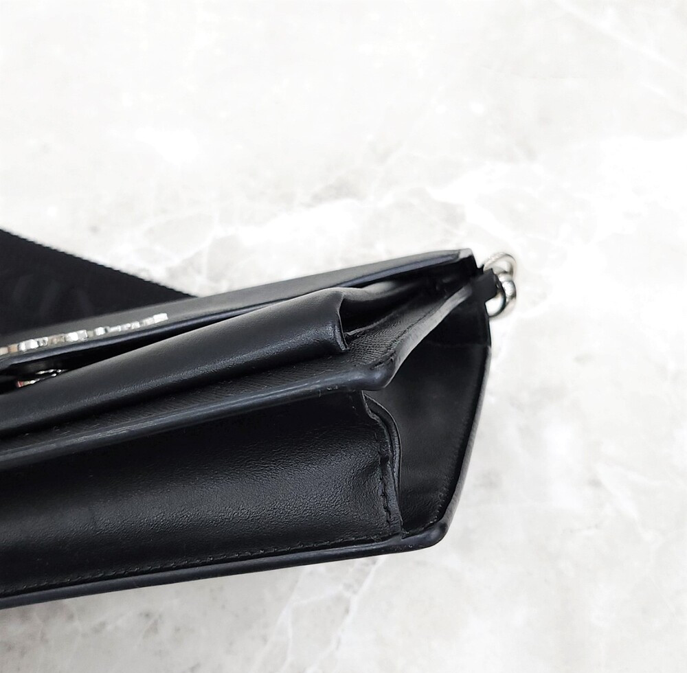 [럭스유] 프라다 사피아노 엔벨로프 크로스백