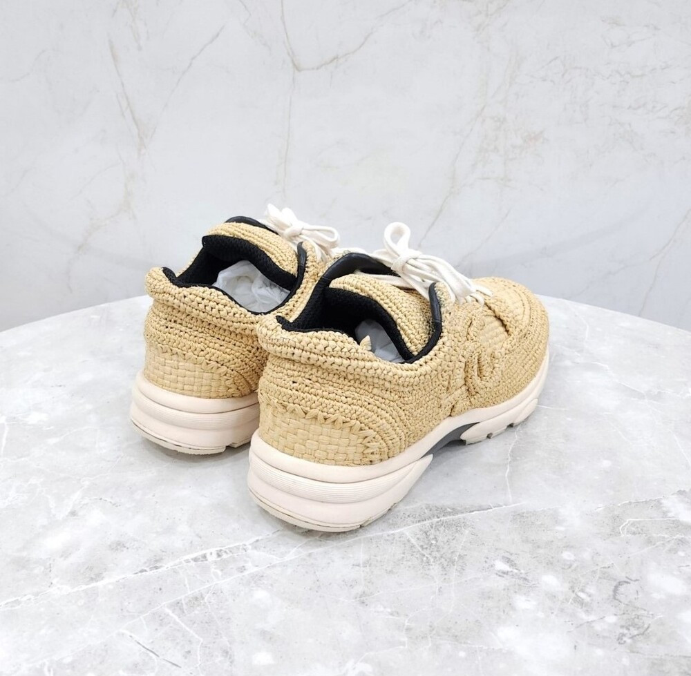 [럭스유] 40 / 샤넬 CC로고 라피아 뉴크루즈 스니커즈