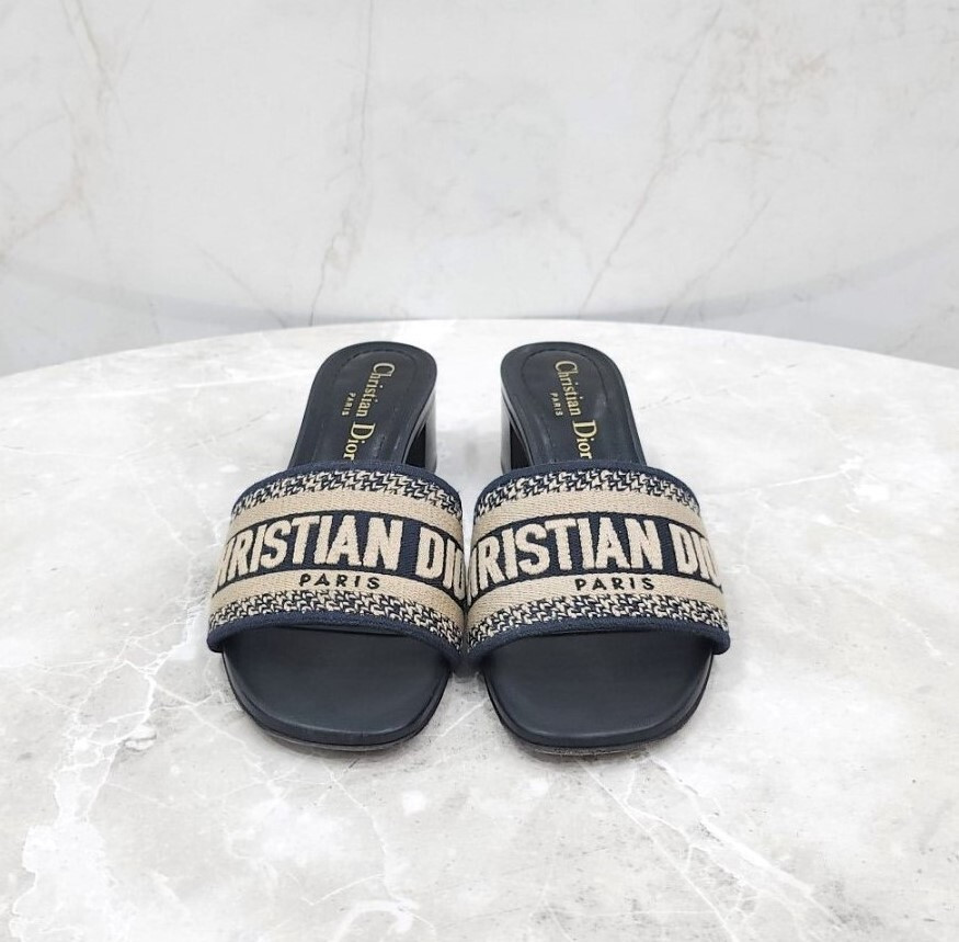[럭스유] 34 / 디올 딥블루 자수 코튼 디웨이 뮬 힐 슬라이드 KCQ244ERC