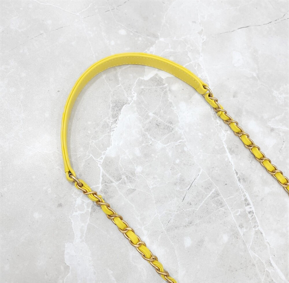 [럭스유] (새상품) 샤넬 한정판 리미티드 레몬 베니티백 신형내장칩