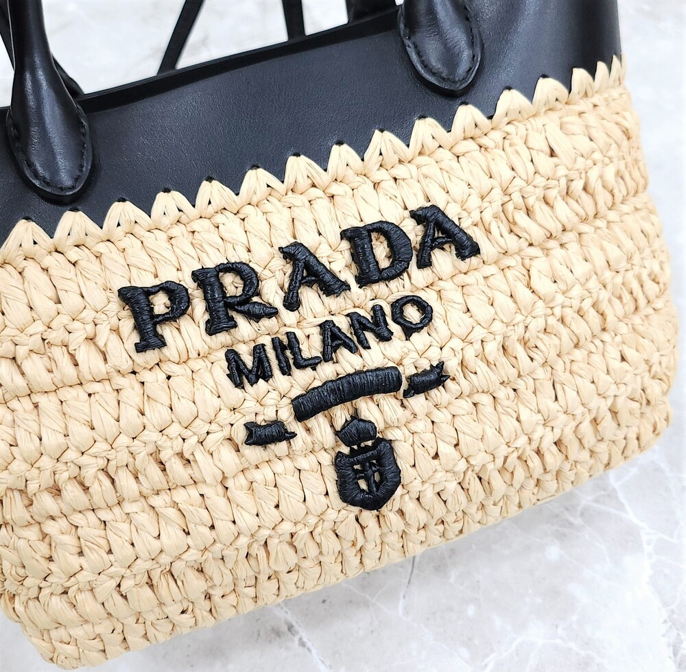 [럭스유] (새상품) 프라다 미니 크로셰와 가죽 토트백 1BG501