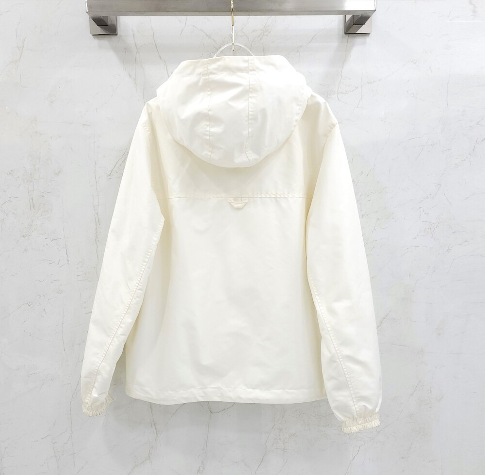 [럭스유] 46 / 루이비통 모노그램 리버서블 나일론 윈드 브레이커