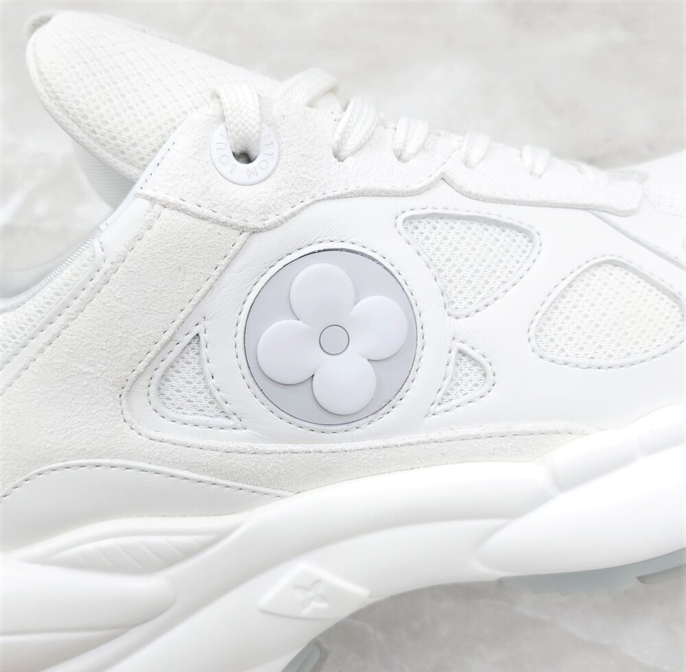 [럭스유] (새상품) 39 / 루이비통 화이트 플라워 런 55 스니커즈 1ACGQG