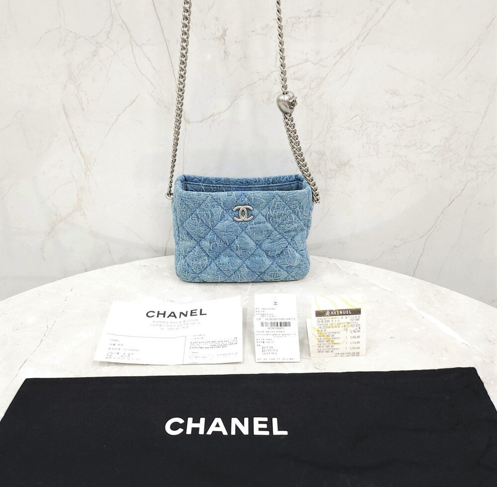 [럭스유] 샤넬 데님 까멜리아 블루 하트볼 체인백 신형내장칩 AS3830