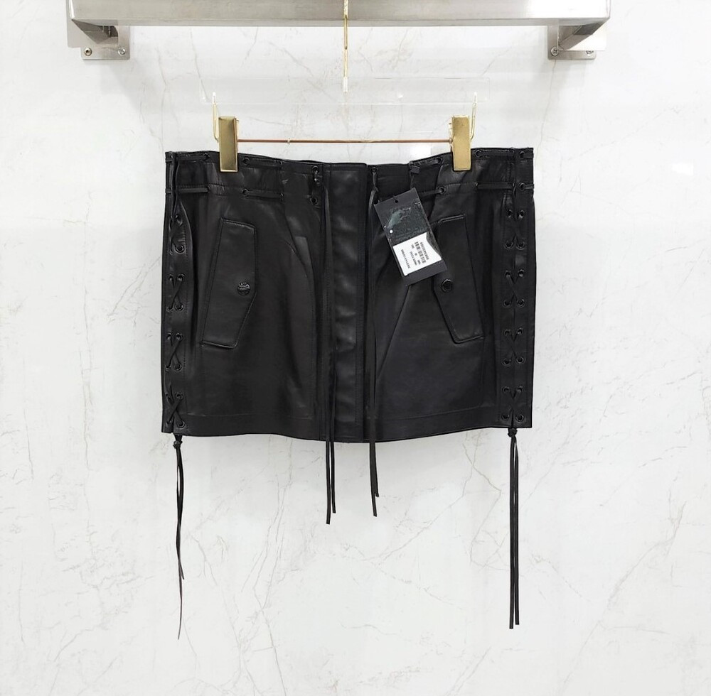 [럭스유] (새상품) 38 / 생로랑 블랙 레더 포켓 스커트 496825