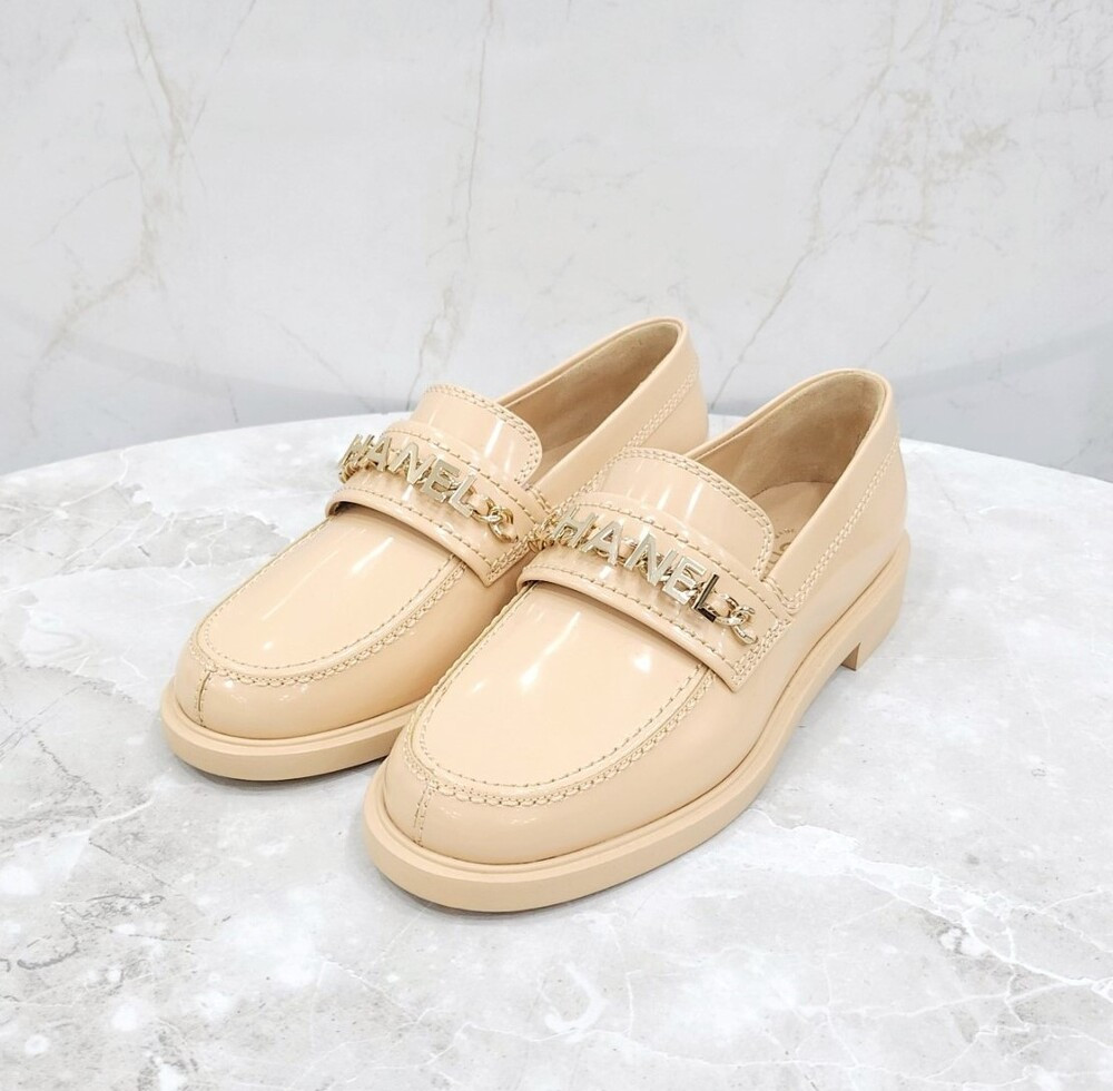 [럭스유] (새상품) 35.5 / 샤넬 이니셜 페이던트 체인 로퍼