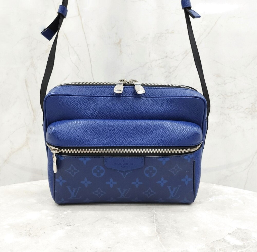 [럭스유] 루이비통 모노그램 아웃도어 메신저 크로스백 M30242