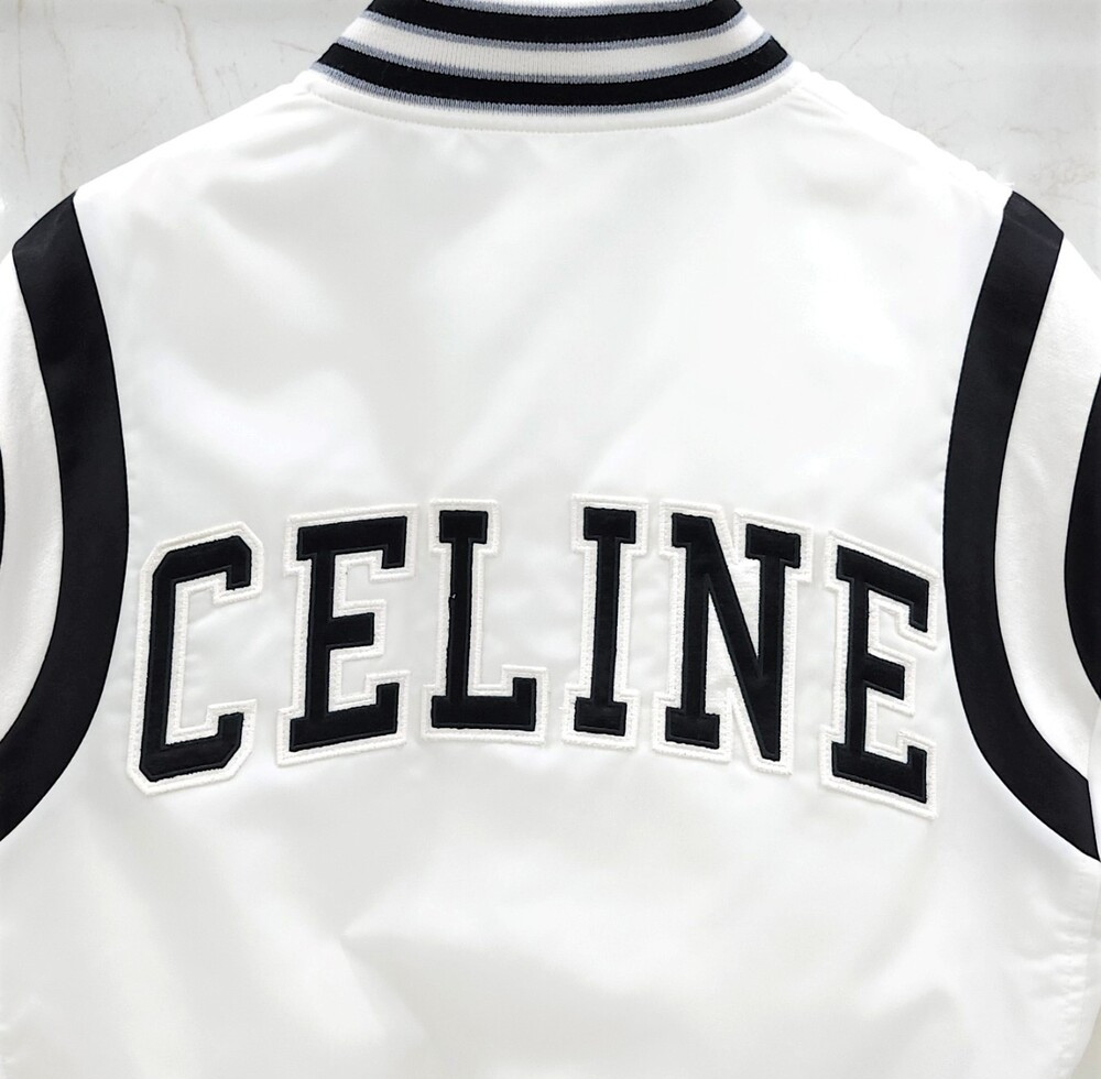 [럭스유] (새상품) 36 / 셀린느 로고 패치 크롭 바시티 봄버 자켓 2W803227R