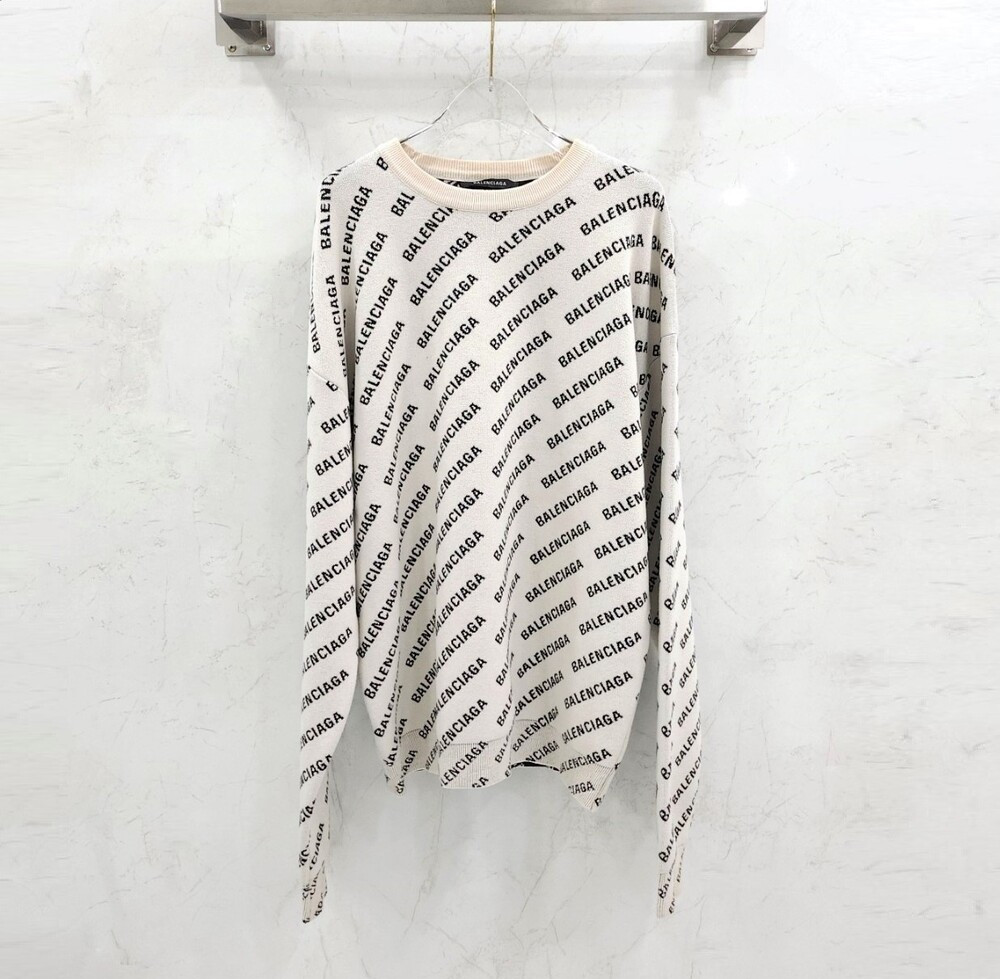 [럭스유] M / 발렌시아가 멀티로고 올오버 라운드 니트 702952