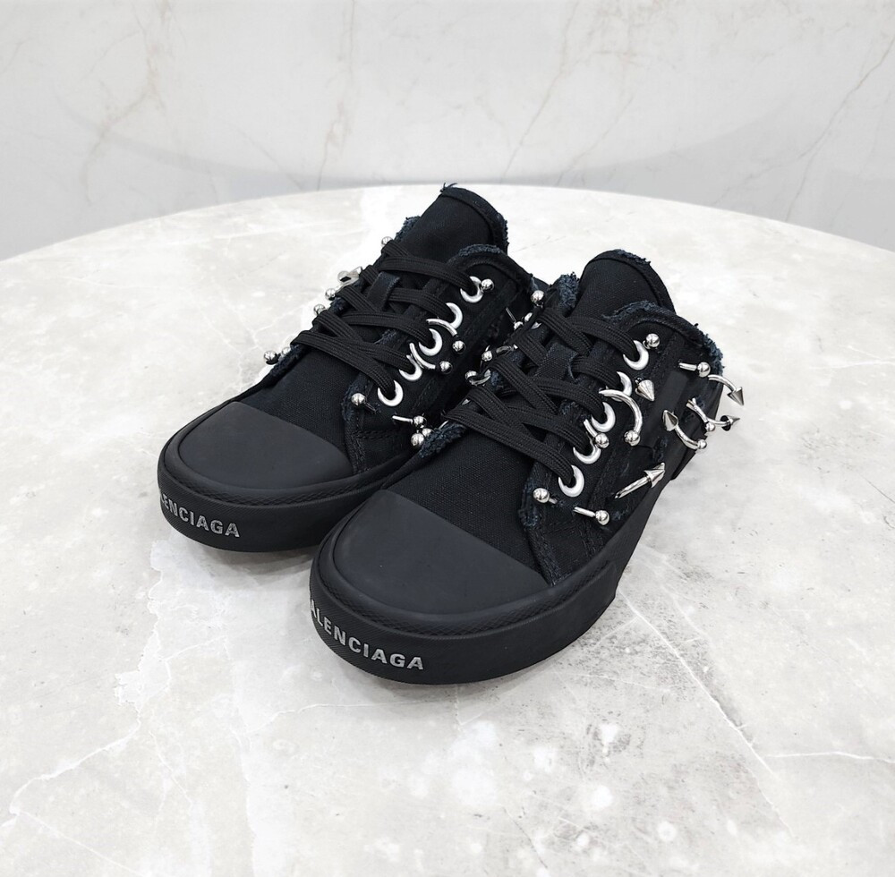 [럭스유] 35 / 발렌시아가 피어싱 파리 뮬 스니커즈