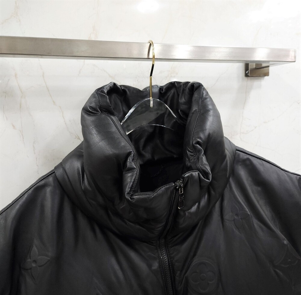 [럭스유] M / 루이비통 한정판 모노그램 보이 푸퍼 레더 조끼