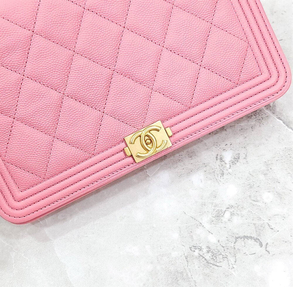 [럭스유] 샤넬 캐비어 보이 WOC 체인 크로스백 AP1117