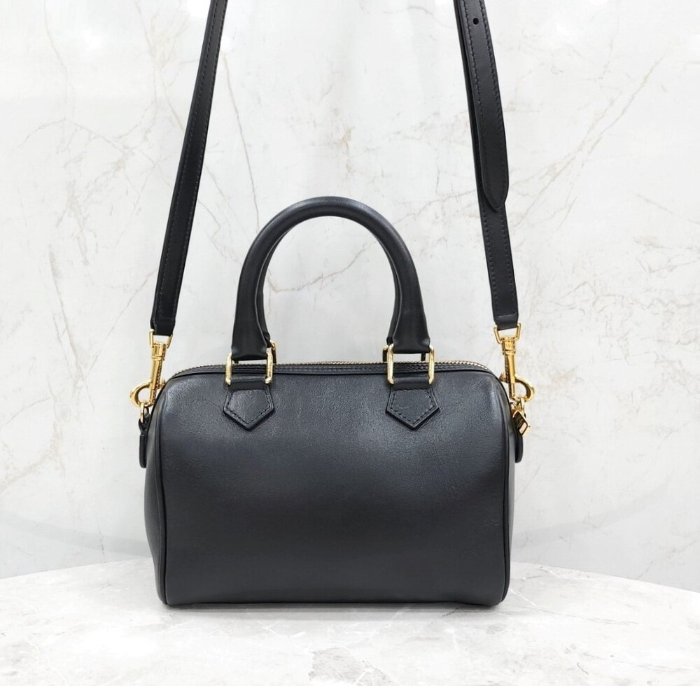 [럭스유] 셀린느 퀴르 트리옹프 스몰 보스턴 113773DU3