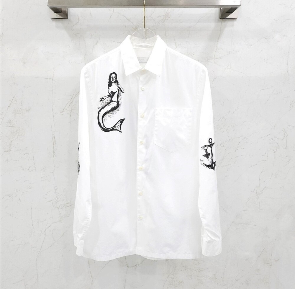 [럭스유] 38 / 프라다 삼각로고 프린팅 화이트 코튼 셔츠 UCN425