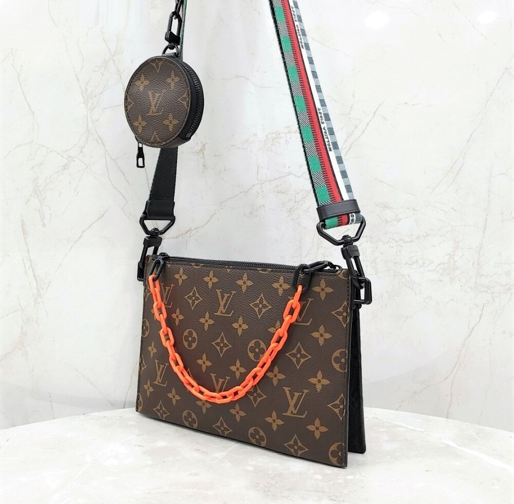 [럭스유] 루이비통 한정판 블랙 토뤼옹 버질아블로 인더루프 크로스백 M59681