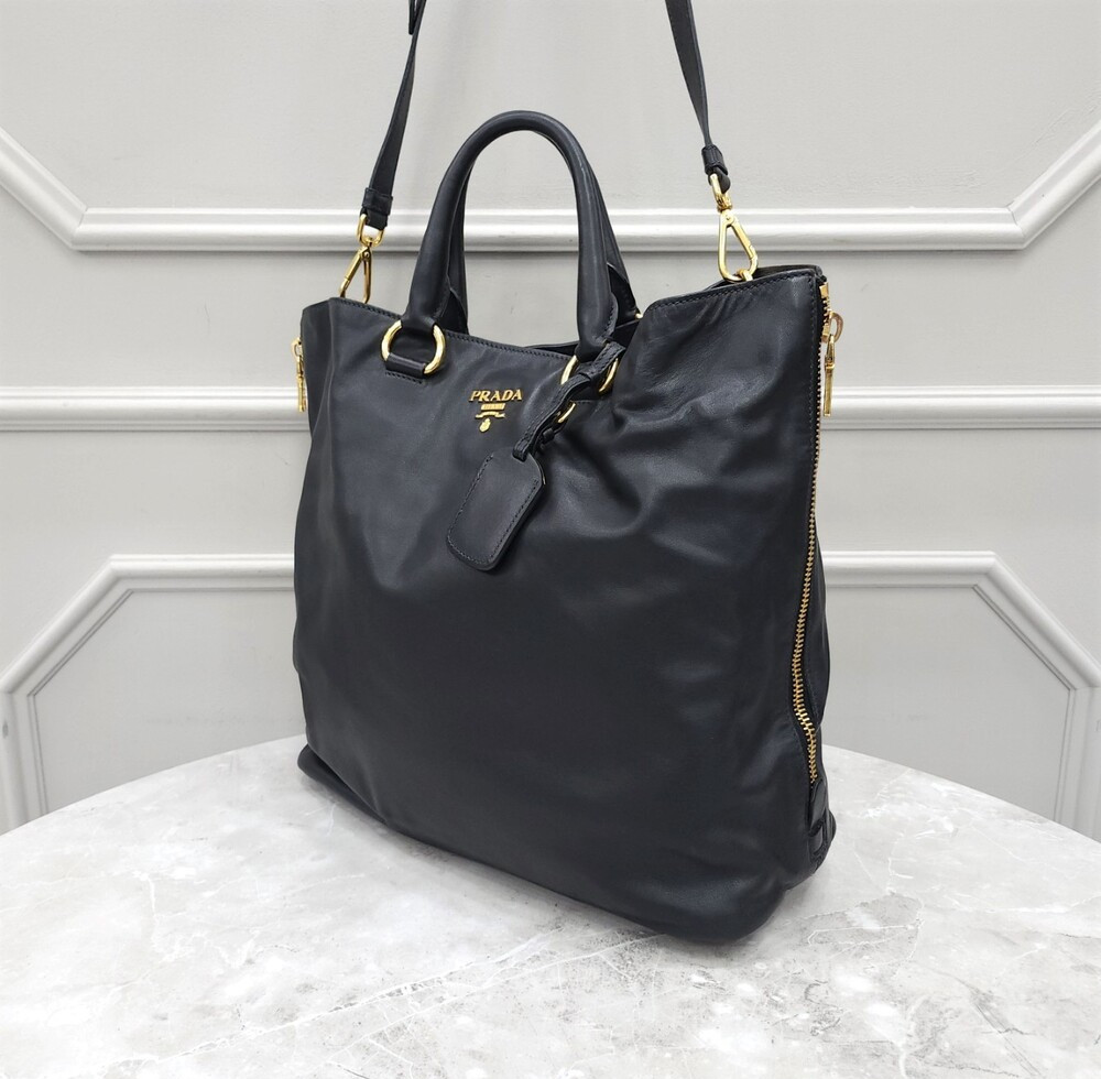 [럭스유] 프라다 소프트 카프 쇼퍼백