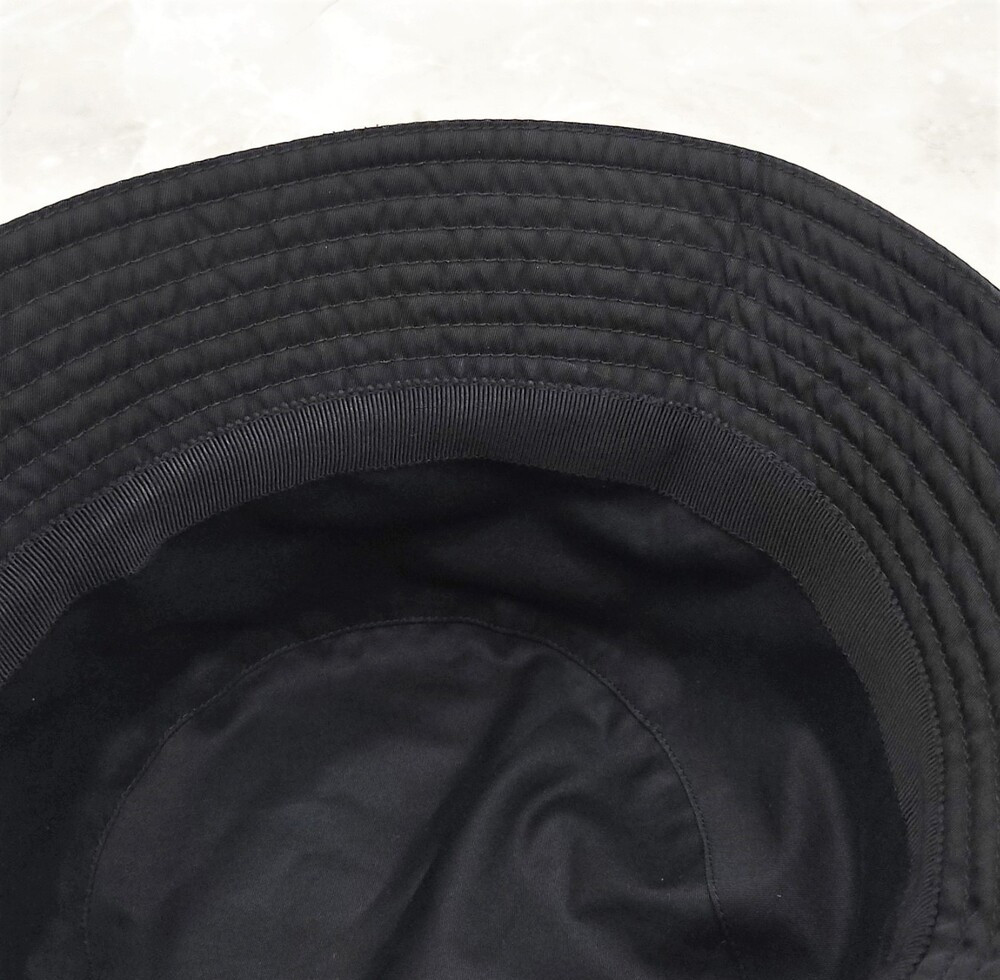 [럭스유] 프라다 삼각로고 나일론 버킷햇 L 1HC137