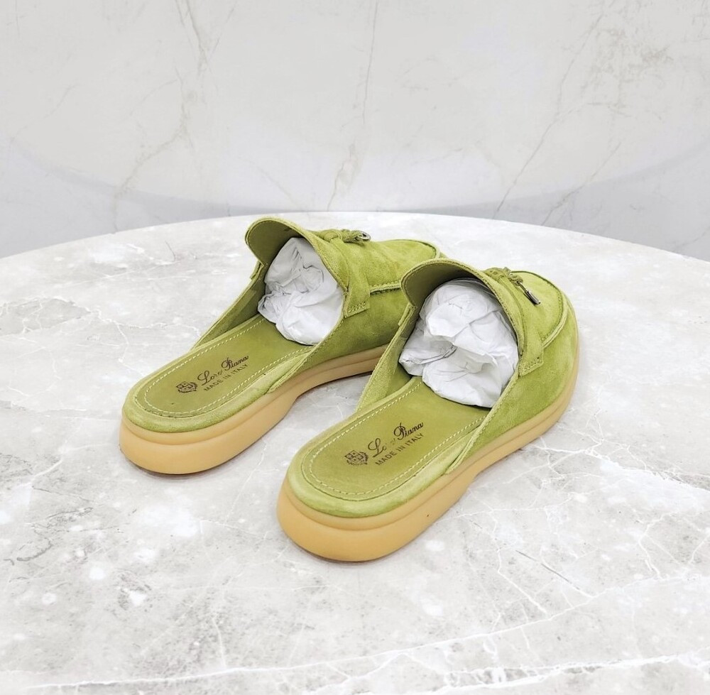 [럭스유] 36.5 / 로로피아나 바부슈 참스 스웨이드 뮬 슬리퍼