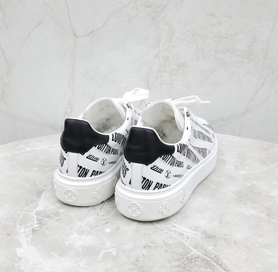 [럭스유] 42 / 루이비통 멀티로고 타임아웃 스니커즈