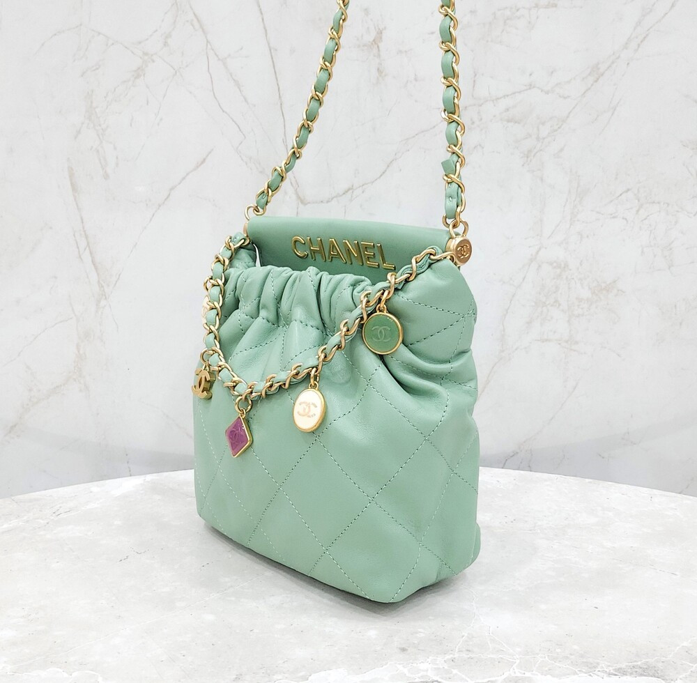[럭스유] (새상품) 샤넬 스몰 민트 램스킨 버킷백 AS3793