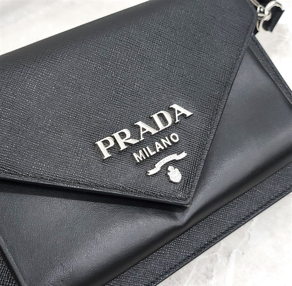 [럭스유] 프라다 사피아노 엔벨로프 크로스백