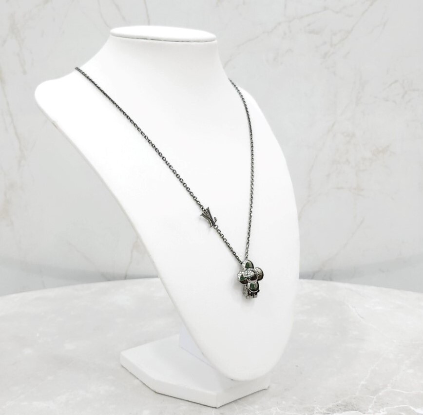 [럭스유] (새상품) 루이비통 비비엔 펜던트 목걸이 M00831