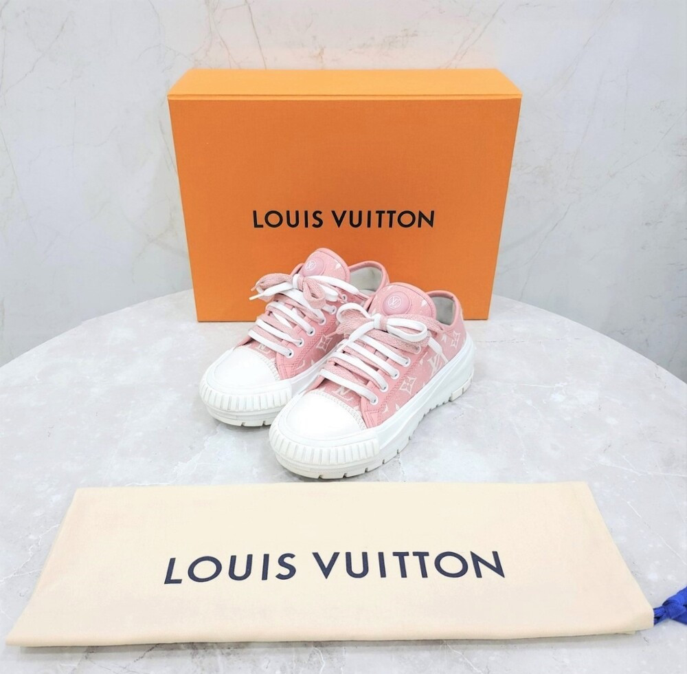 [럭스유] 35 / 루이비통 LV 핑크 스쿼드 스니커즈 1A9S0M