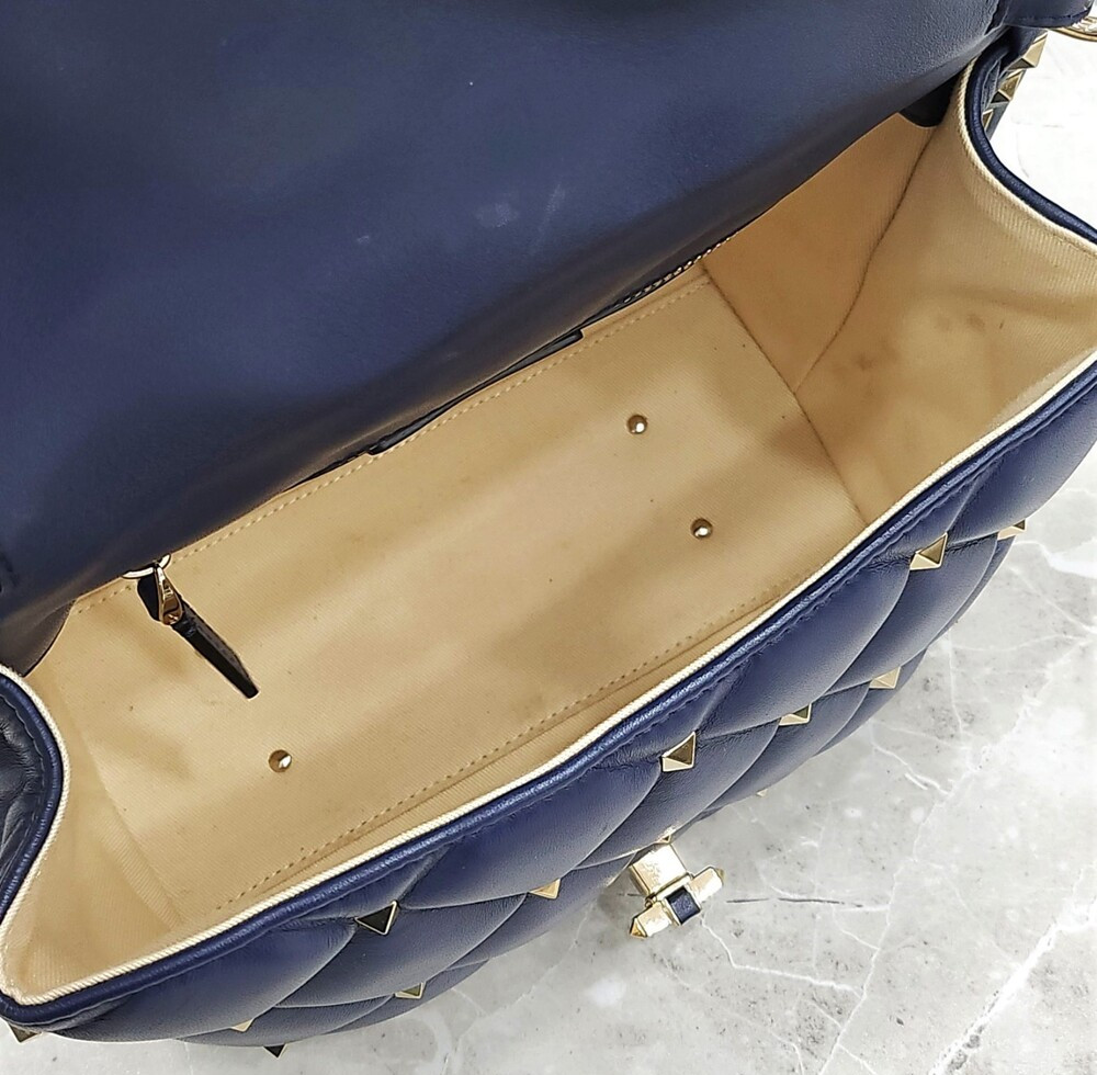 [럭스유] 발렌티노 캔디 스터드 VLTN 탑핸들 토트백