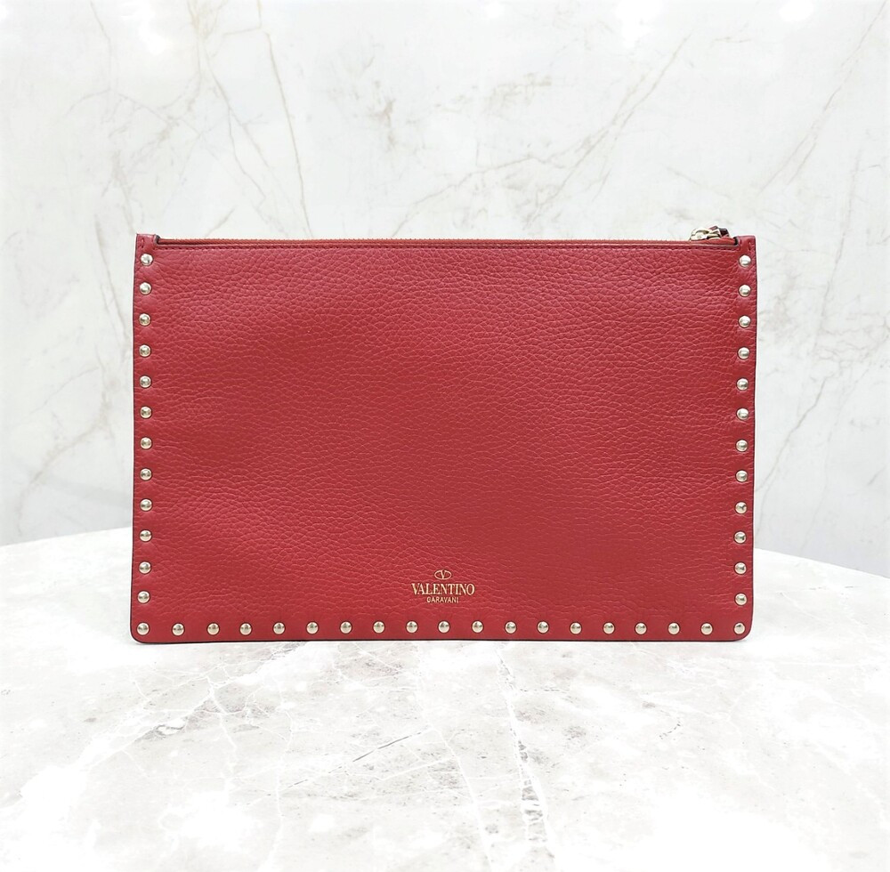 [럭스유] 발렌티노 레드 락스터드 로고 클러치백
