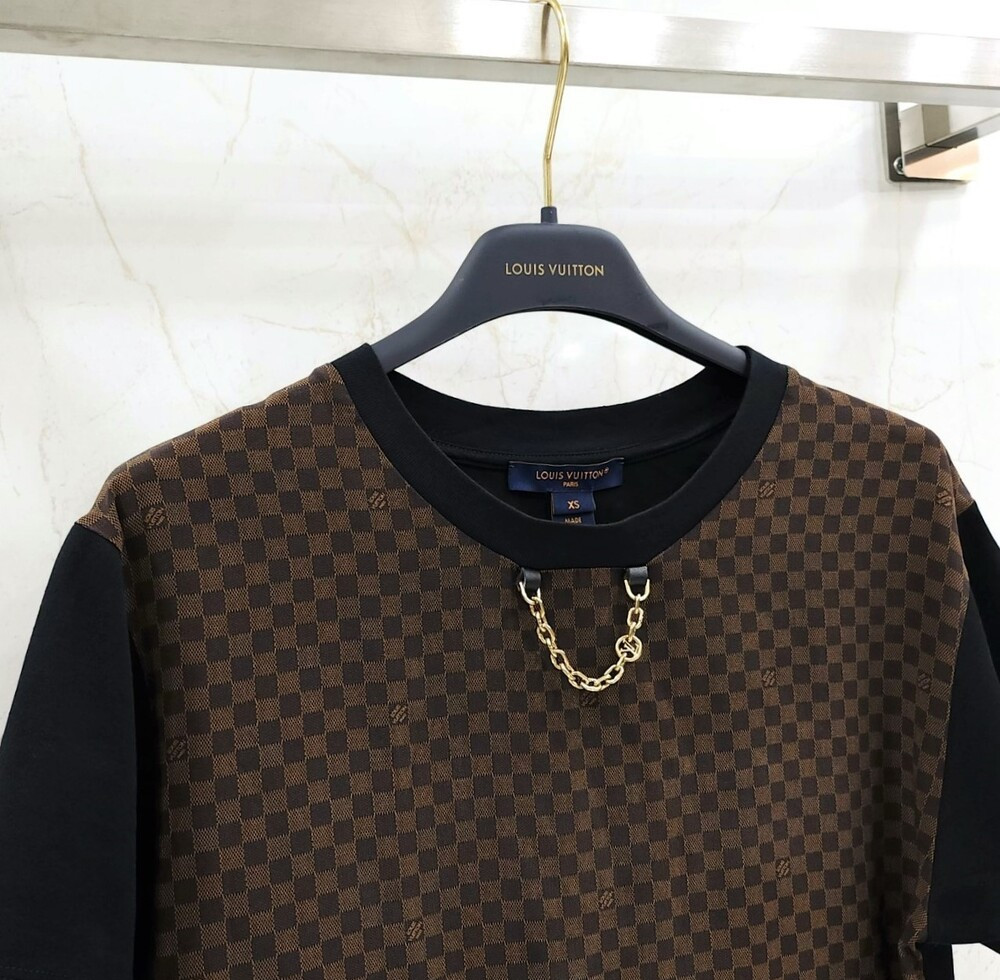 [럭스유] XS / 루이비통 마이크로 다미에 인서트 반팔 티셔츠 1AFPFS