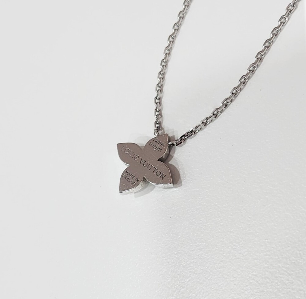 [럭스유] 루이비통 다이아몬드 이딜블라썸 펜던트 화이트골드 목걸이 Q93622