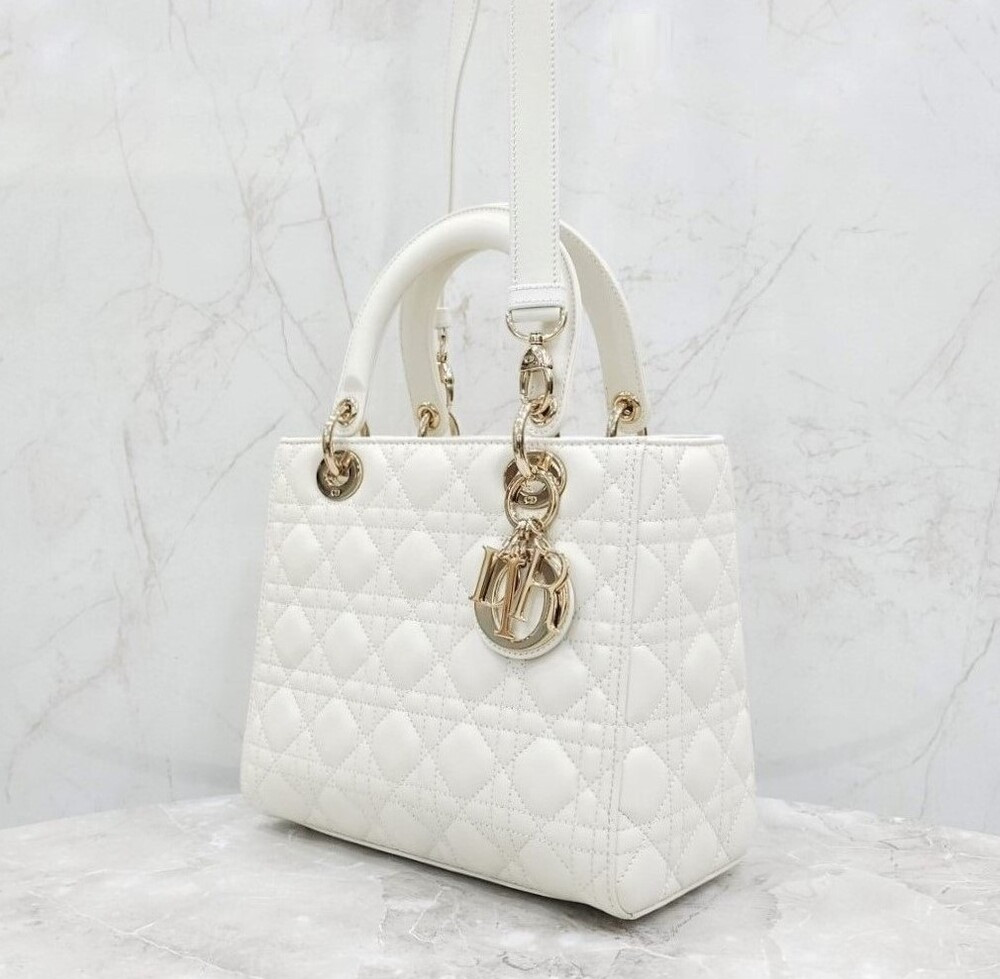 [럭스유] 디올 레이디 디올 백 미디움 화이트 금장