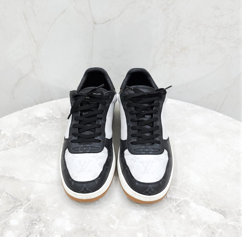 [럭스유] 9 / 루이비통 모노그램 리볼리 스니커즈 1A8WG8