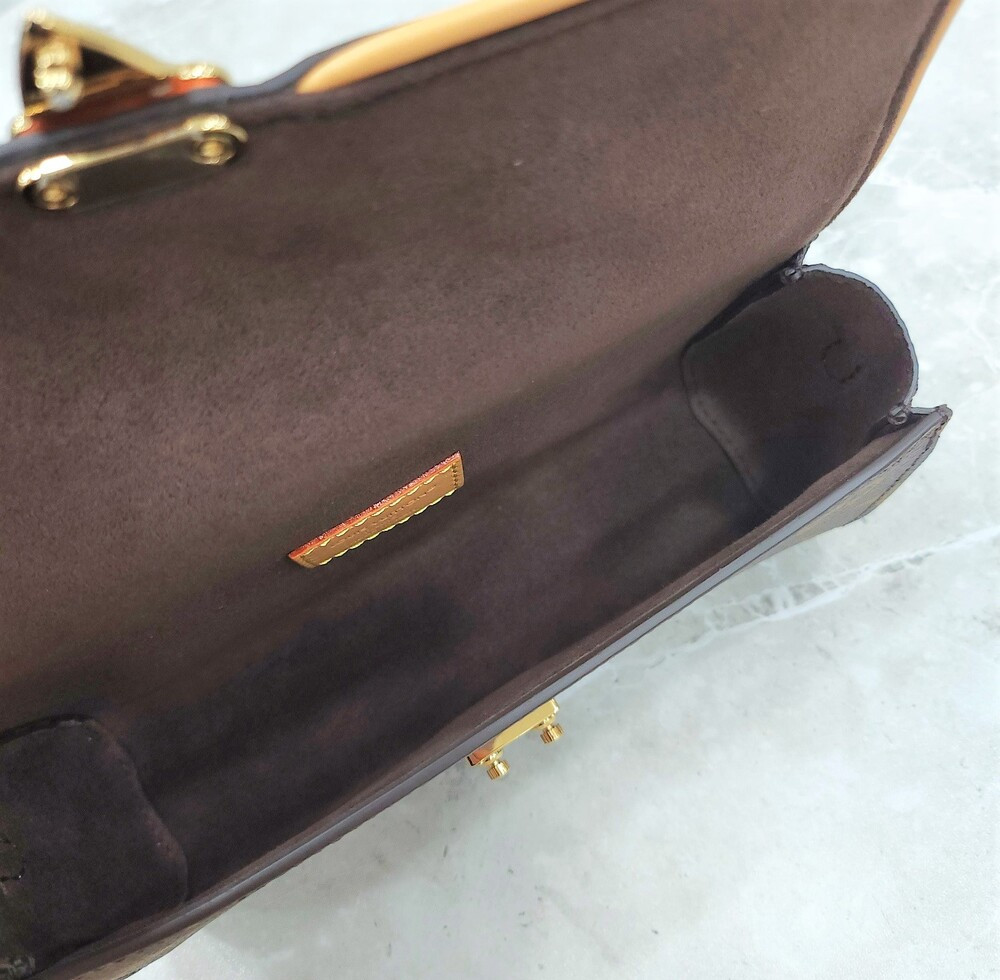 [럭스유] (새상품) 루이비통 포쉐트 카미유 체인 숄더백 M13566