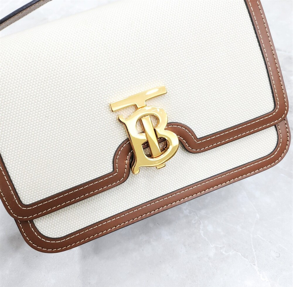 [럭스유] 버버리 TB 캔버스 크로스백 8071617