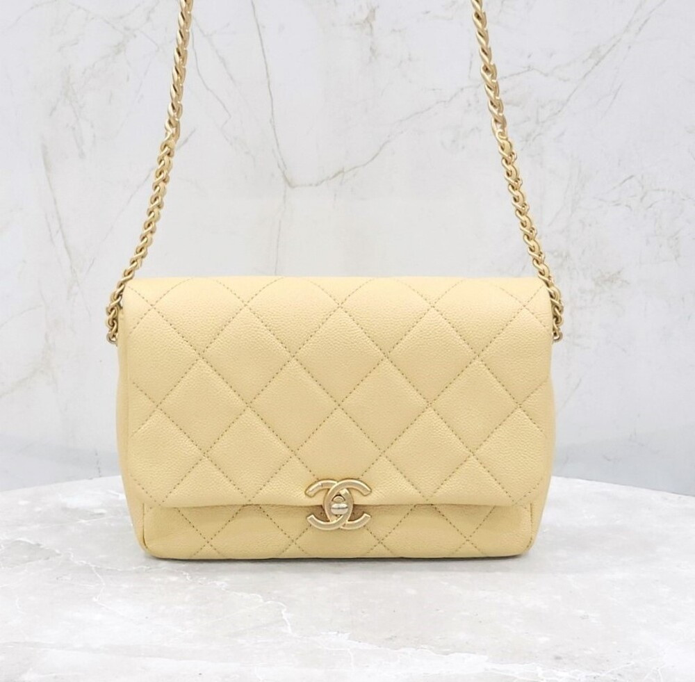 [럭스유] 샤넬 옐로우 멜로디 플랩백 캐비어 신형내장칩 AS3103
