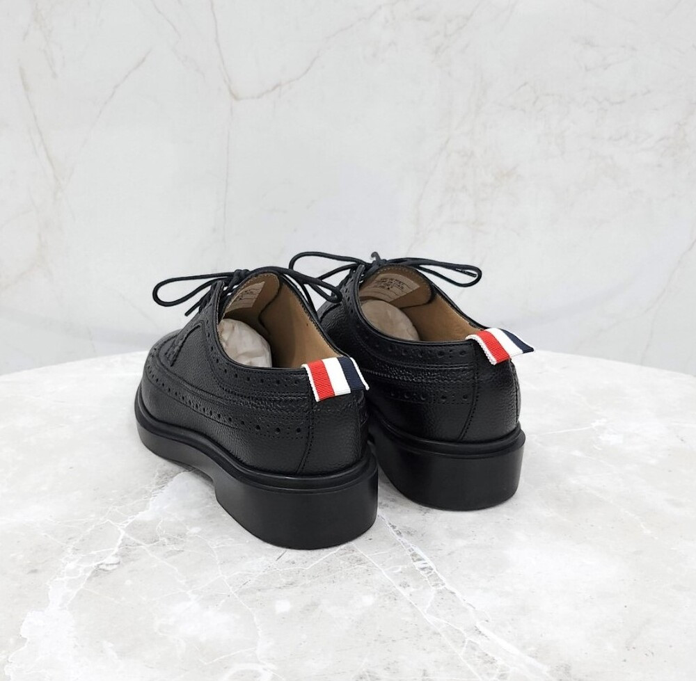 [럭스유] 36 / 톰브라운 여성 페블그레인 레이스업 로퍼 FFO002G