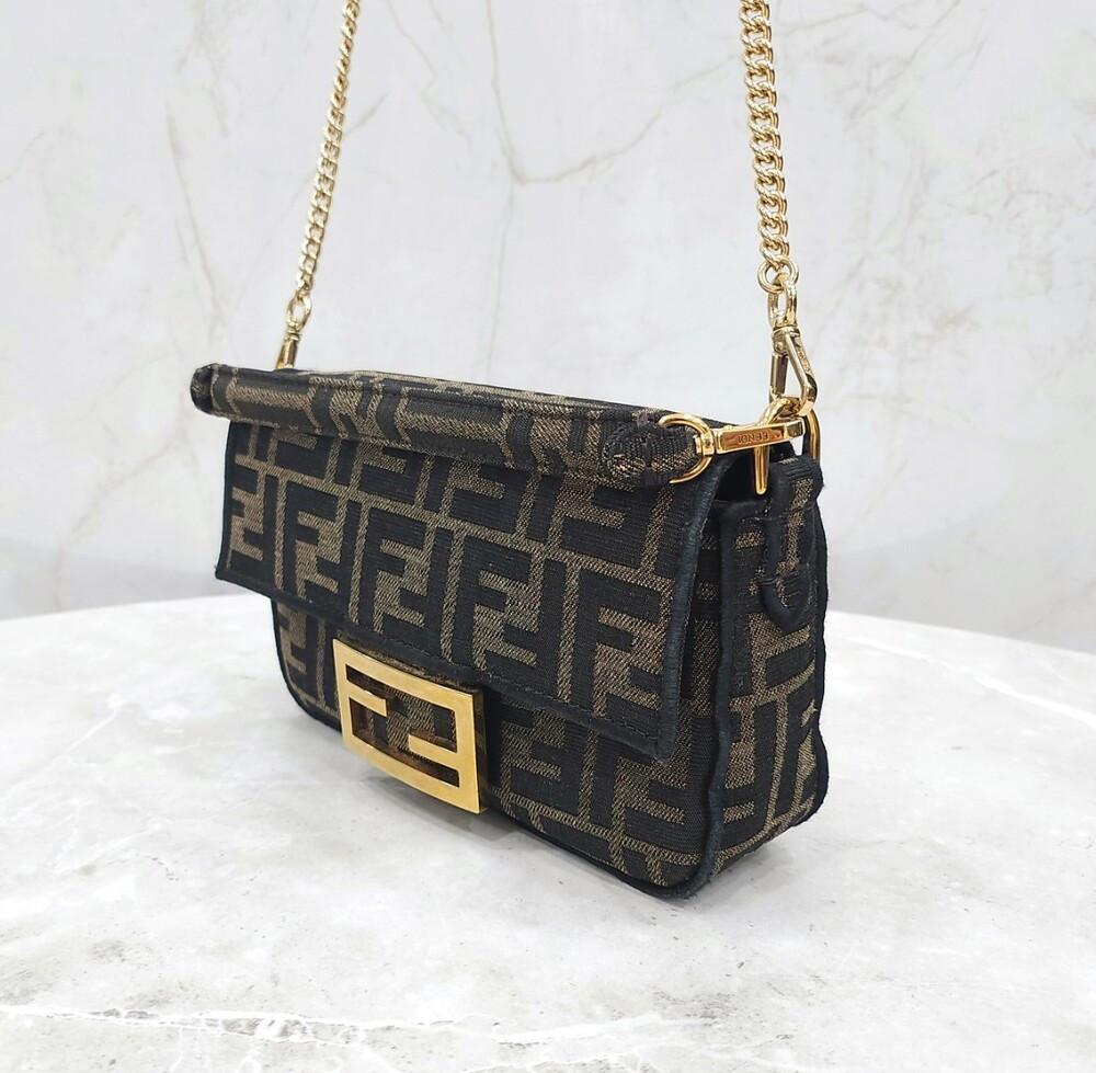 [럭스유] 펜디 FF 자카드 바게트 미니 체인백 8BS017