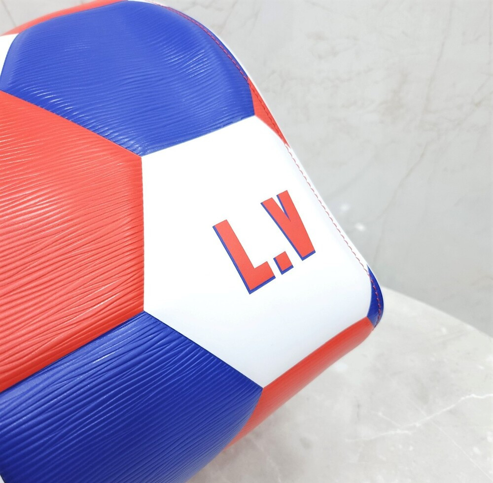 [럭스유] 루이비통 X 피파 월드컵 한정판 LV 키폴 50