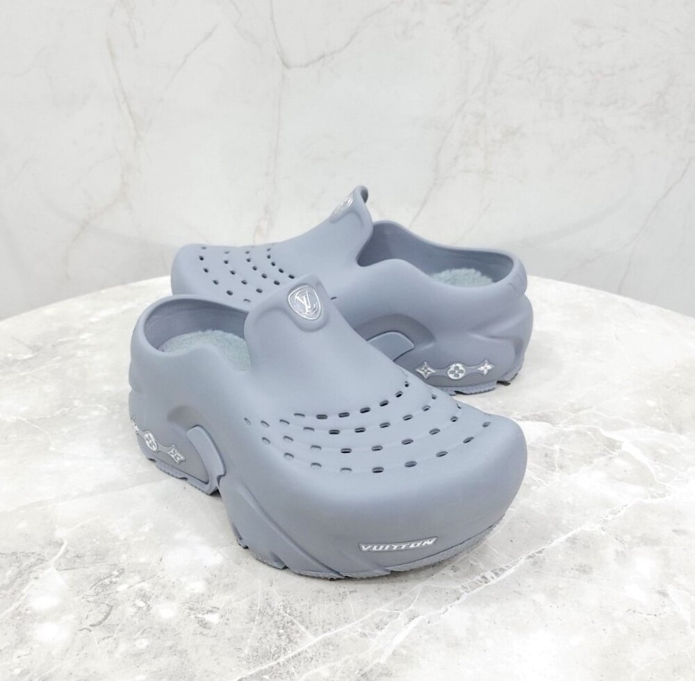 [럭스유] 5 / 루이비통 LV 샤크 클로그 그레이 1ACEXK