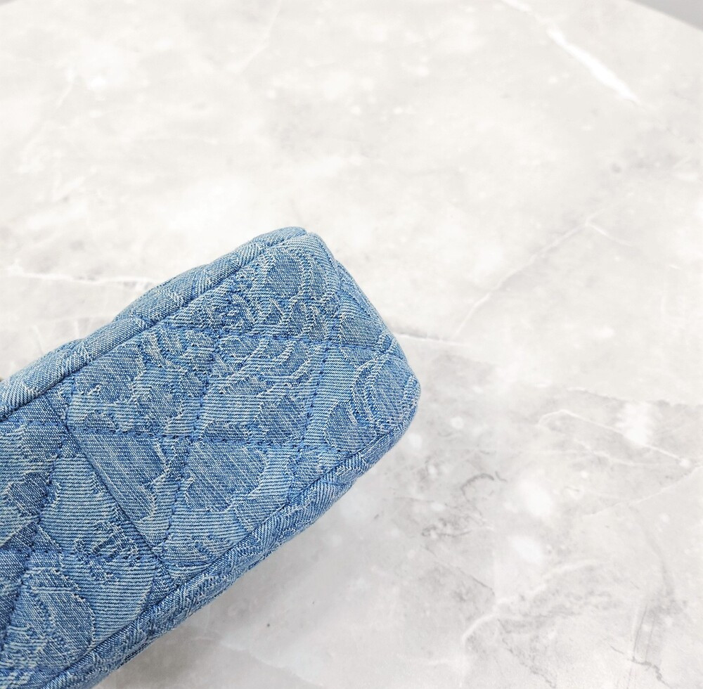 [럭스유] 샤넬 데님 까멜리아 블루 하트볼 체인백 신형내장칩 AS3830